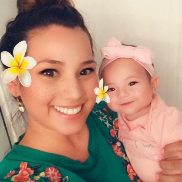 Meet your Posher, Stephanie - Picture 4 of 6